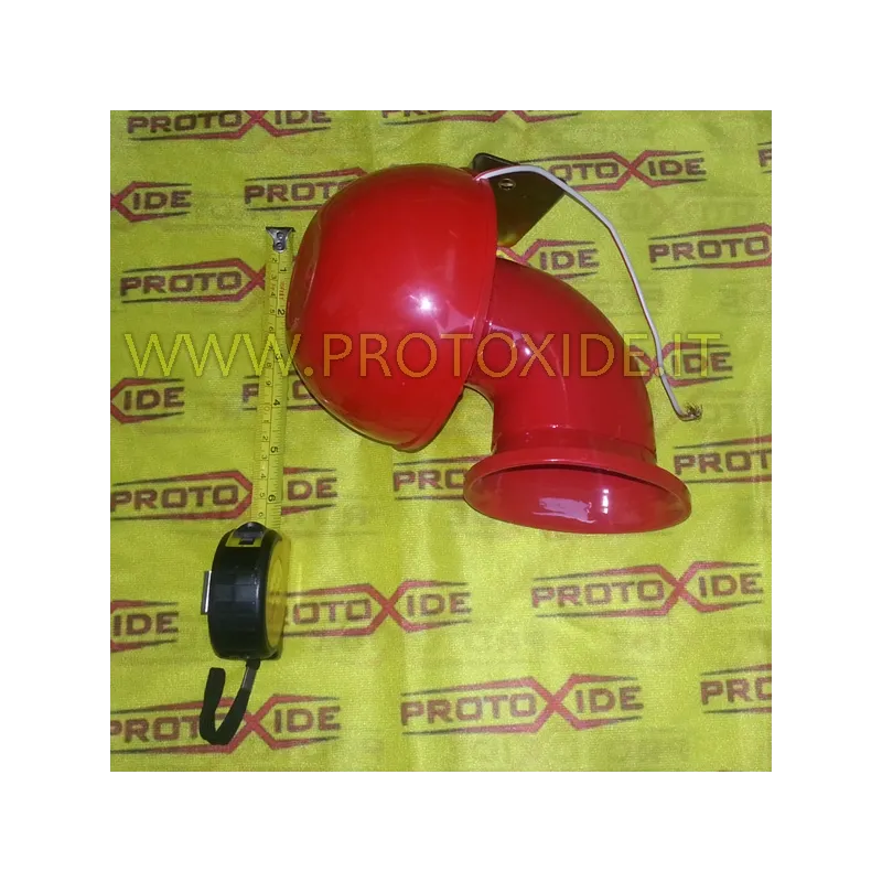 Lehmän torvi, jossa on karjuva ammumisääni Lehmän torvi, jossa on karjuva ammumisääni