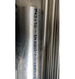 Tube droit en acier inoxydable, diamètre extérieur 114 mm, longueur 1 mètre