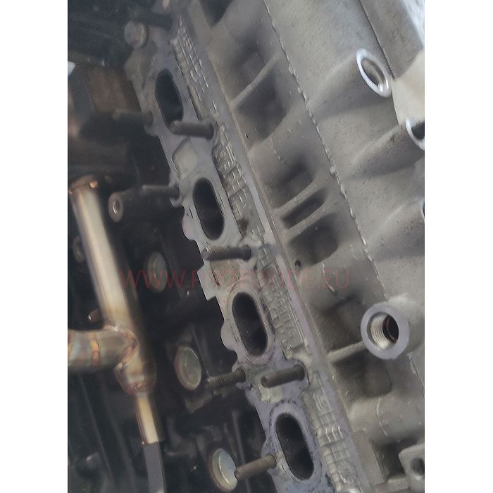 Exhaust manifold studs Fiat 500 Abarth 1400 T-Jet head